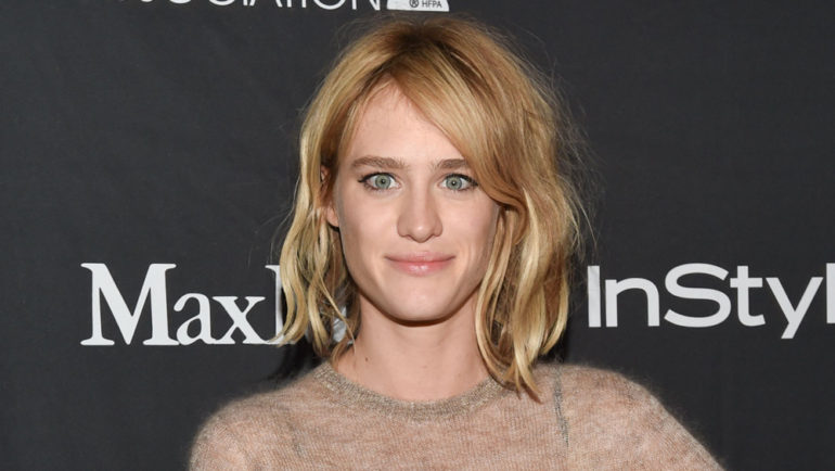 Mackenzie Davis - Vivarium
